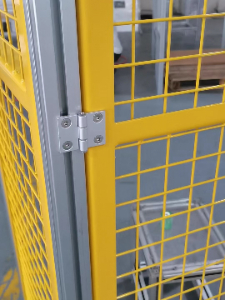 工業宅男在线免费观看圍欄、機罩安裝合頁注意事項！