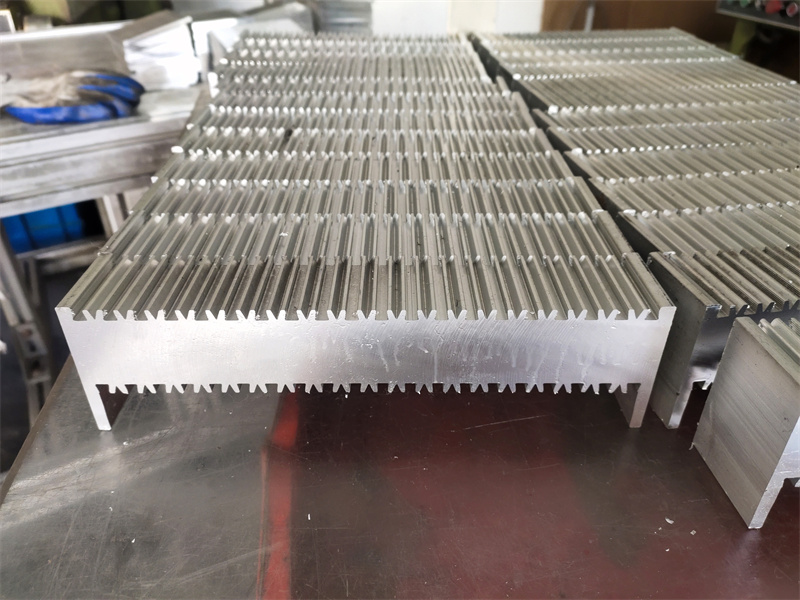 擠壓開模定製散熱器宅男在线免费观看