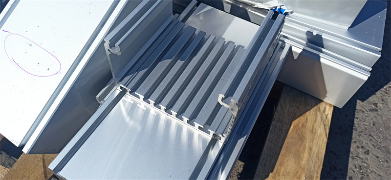 開模定製工業宅男在线免费观看