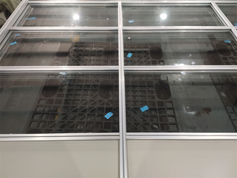 宅男在线免费观看防護圍欄